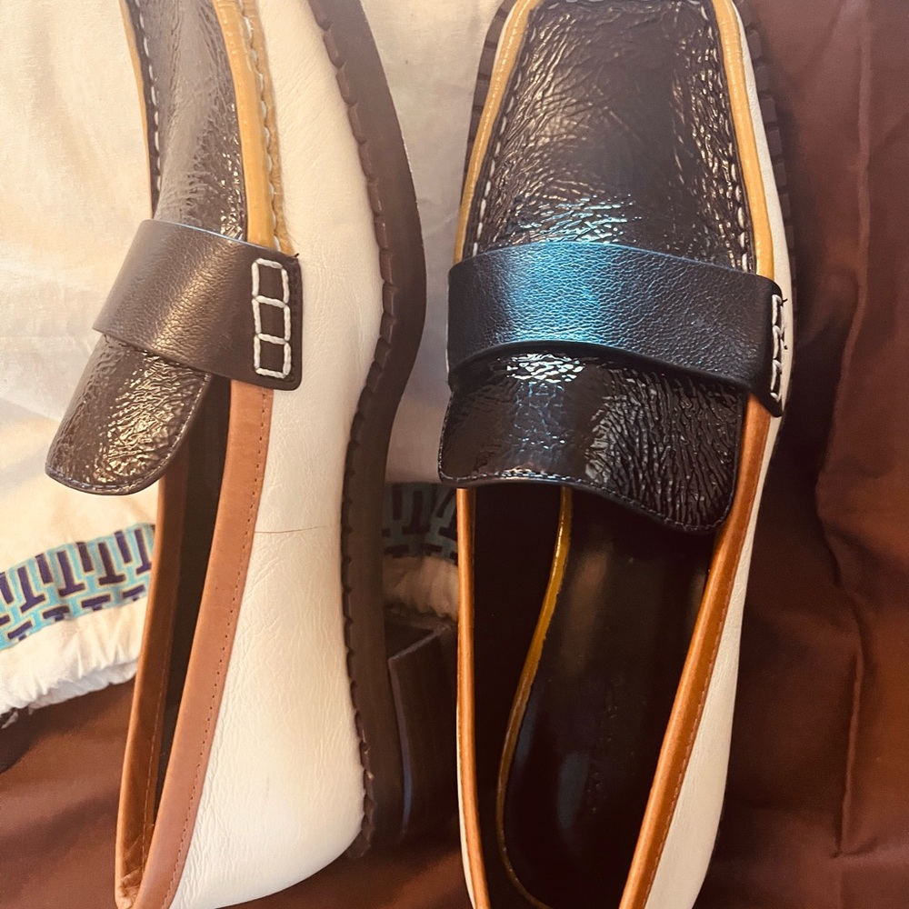 Tory Burch Woman’s Black Patent Loafers with Yellow and White Accents - Picture 6 of 10